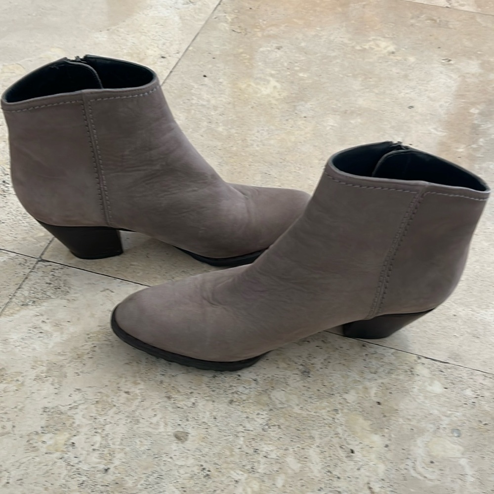 Stuart Weitzman Booties In Great Condition - image 1